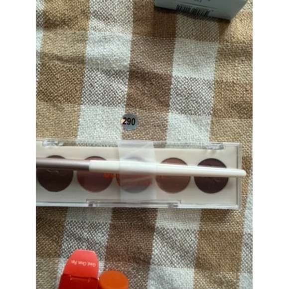 Glossier Other - Glossier Ultralight Eyeshadow Palette Muse 5 Shades with Dual Ended Brush New